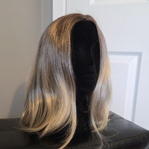 Blonde Women’s Straight Wig - Natural Ash Blonde